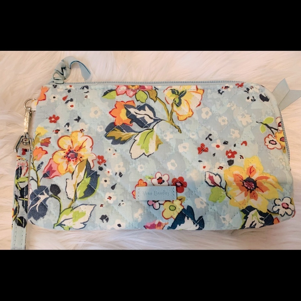 Vera Bradley Signature Cotton RFID Wristlet